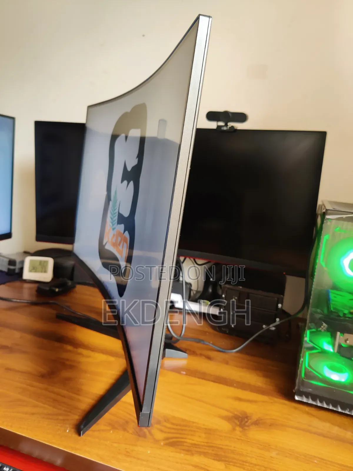 AOC CQ32G1 31.5" Curved 2560×1440 Resolution 144Hz