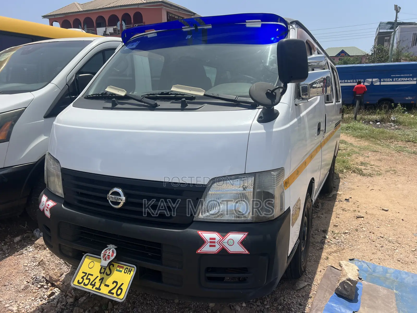 Nissan Caravan (Urvan) 2012 White