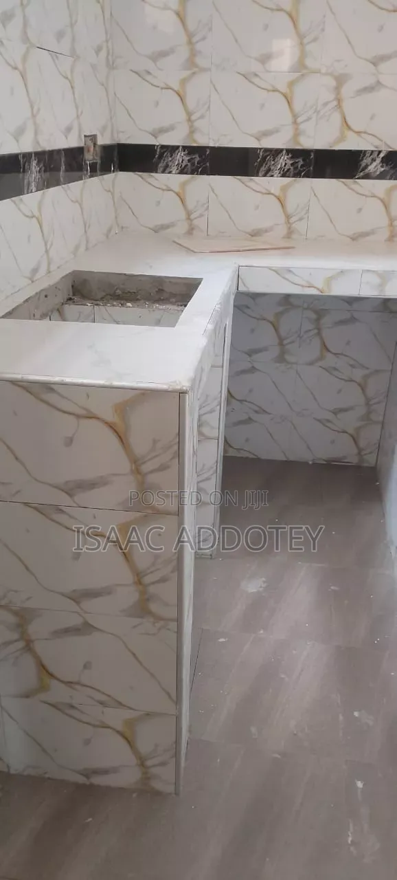 1bdrm Apartment in Sakumono Estate, Baatsona Total for rent