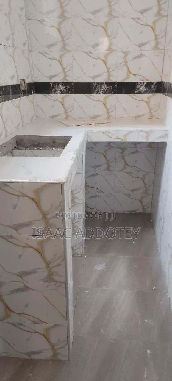 1bdrm Apartment in Sakumono Estate, Baatsona Total for rent