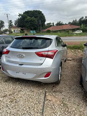 Hyundai Elantra SE 4dr Sedan (1.8L 4cyl 6A) 2015 Silver
