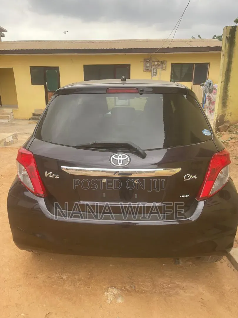Toyota Vitz 1.3 AWD 3dr 2013 Black