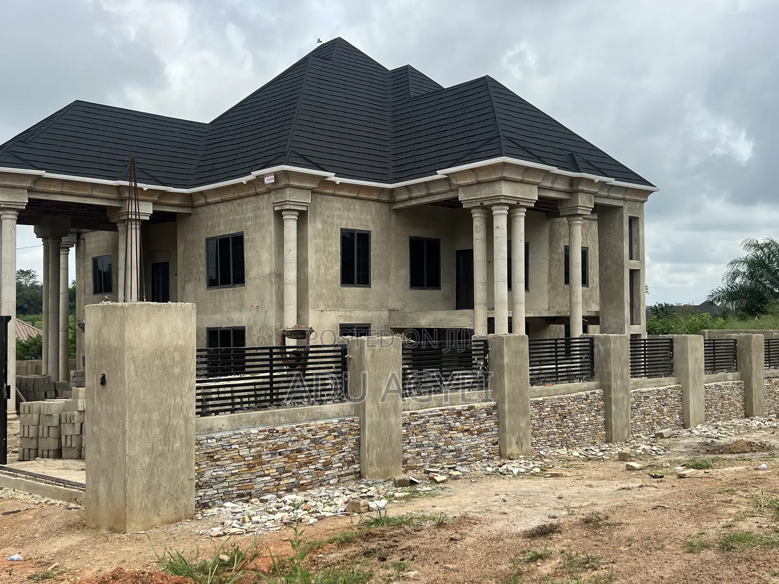 5bdrm Mansion in Kumasi Metropolitan for sale