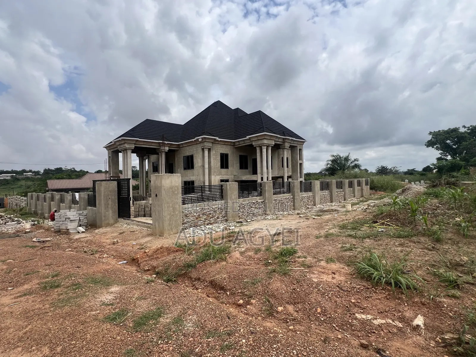5bdrm Mansion in Kumasi Metropolitan for sale