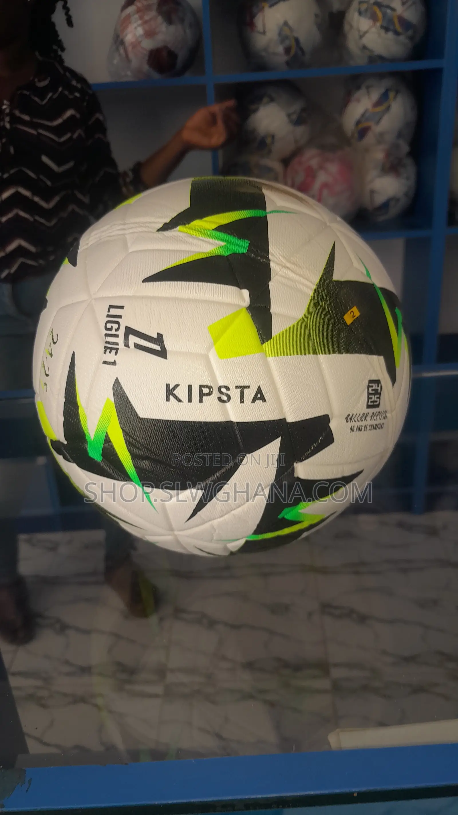 Kipsta Footballs