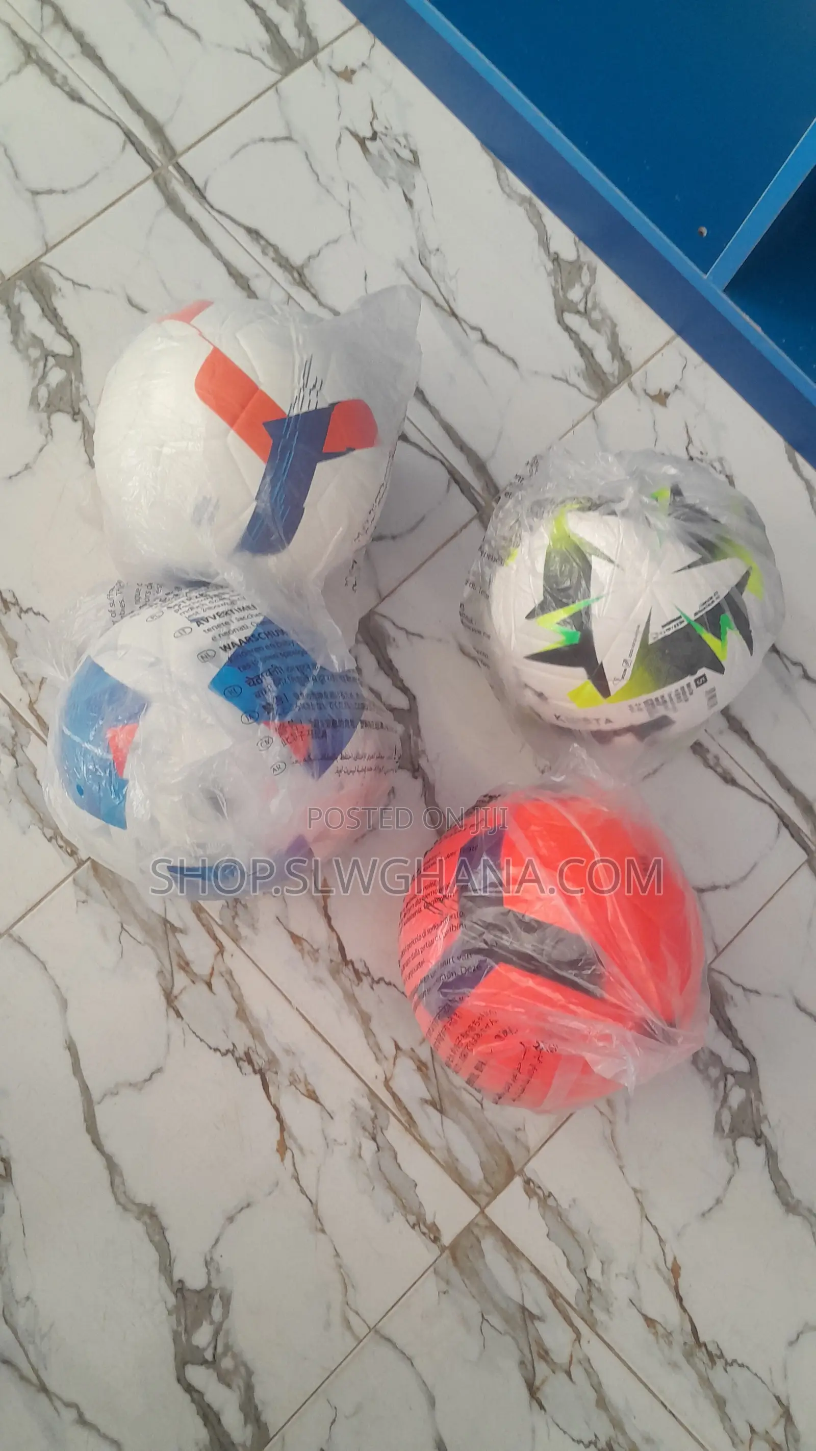 Kipsta Footballs