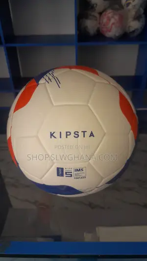 Kipsta Footballs