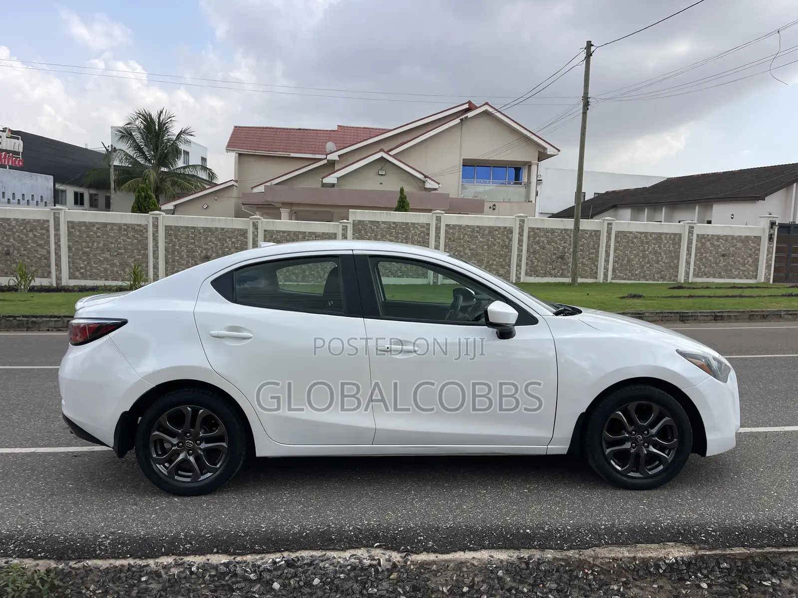 Toyota Yaris iA 1.5 FWD 2019 White