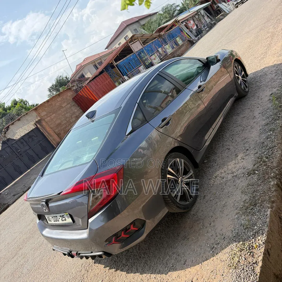 Honda Civic EX-L Sedan 2019 Gray