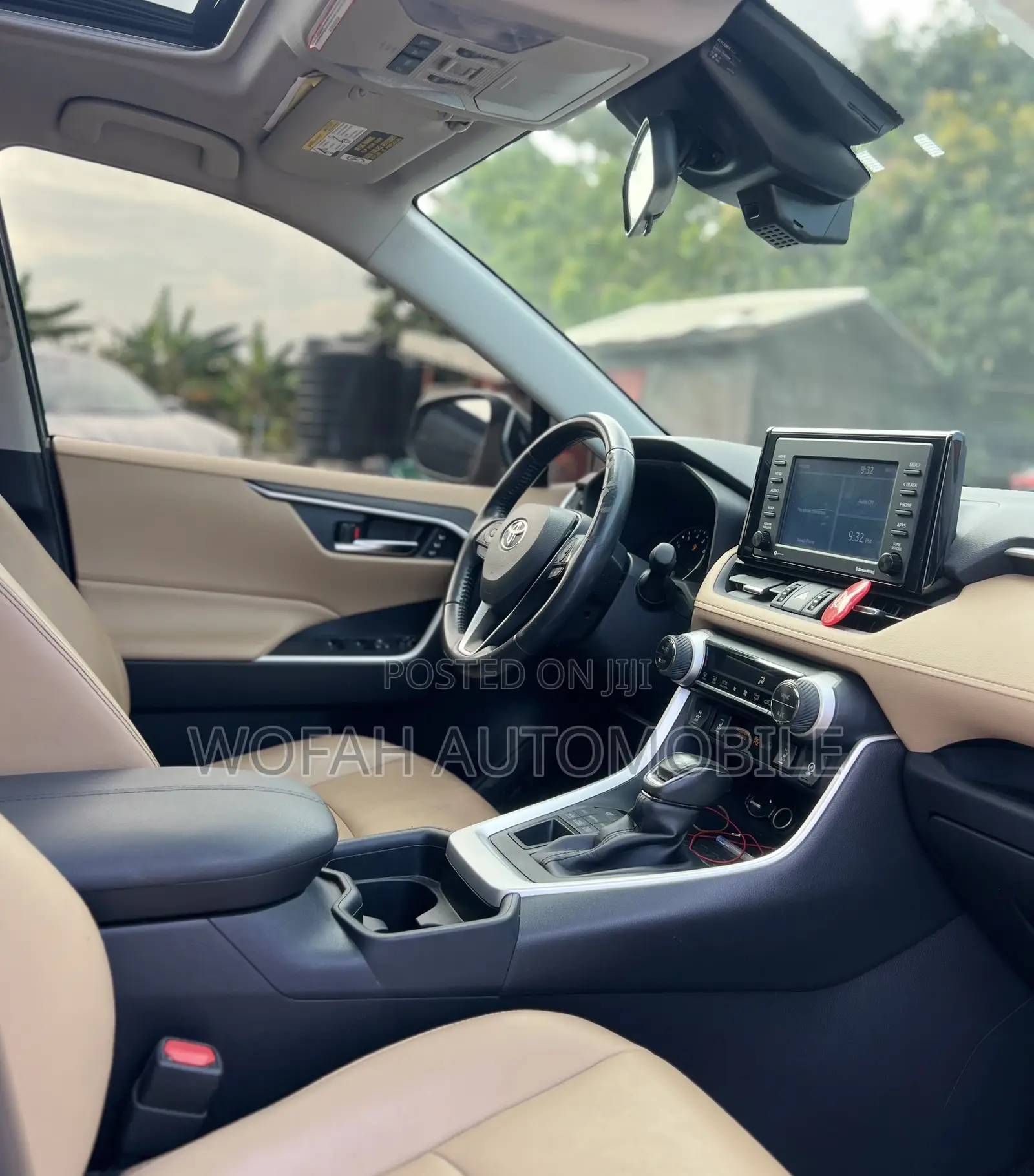 Toyota RAV4 XLE Premium 2022 Gray