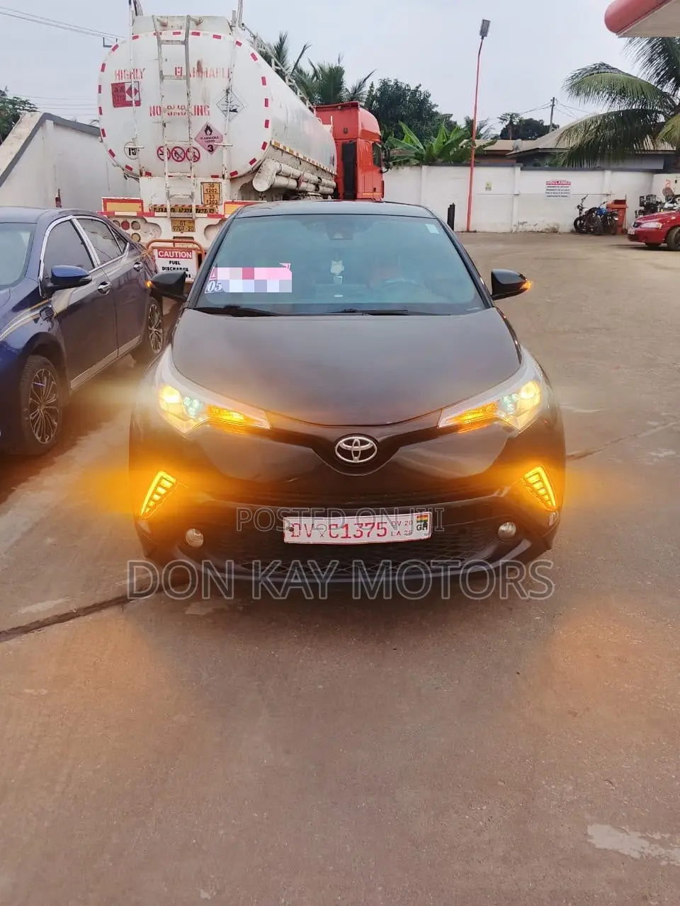 Toyota C-HR XLE Prermium FWD (2.0L 4cyl 2AM) 2018 Black