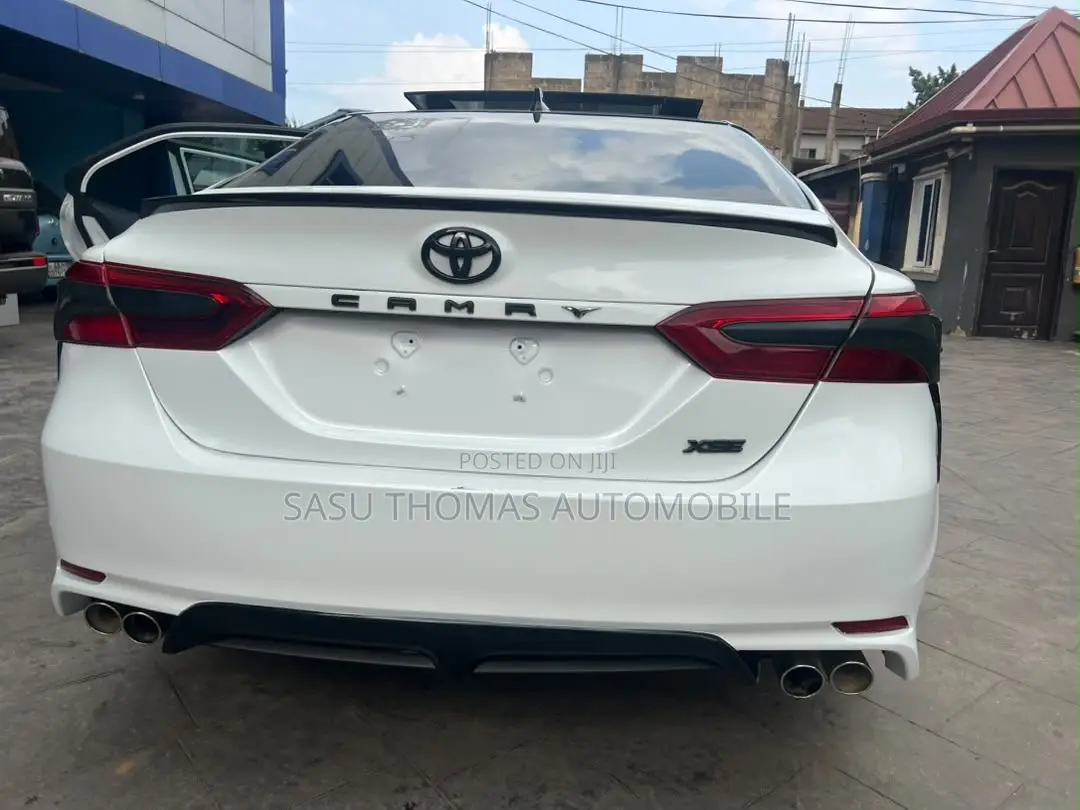 Toyota Camry 2020 White