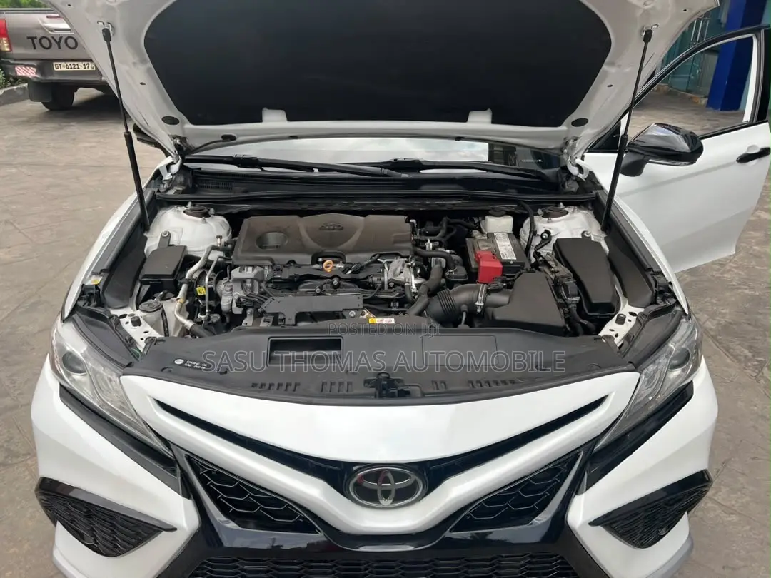 Toyota Camry 2020 White