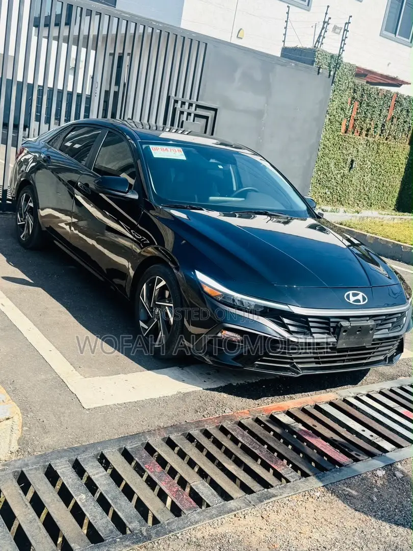 Hyundai Elantra 2025 Black