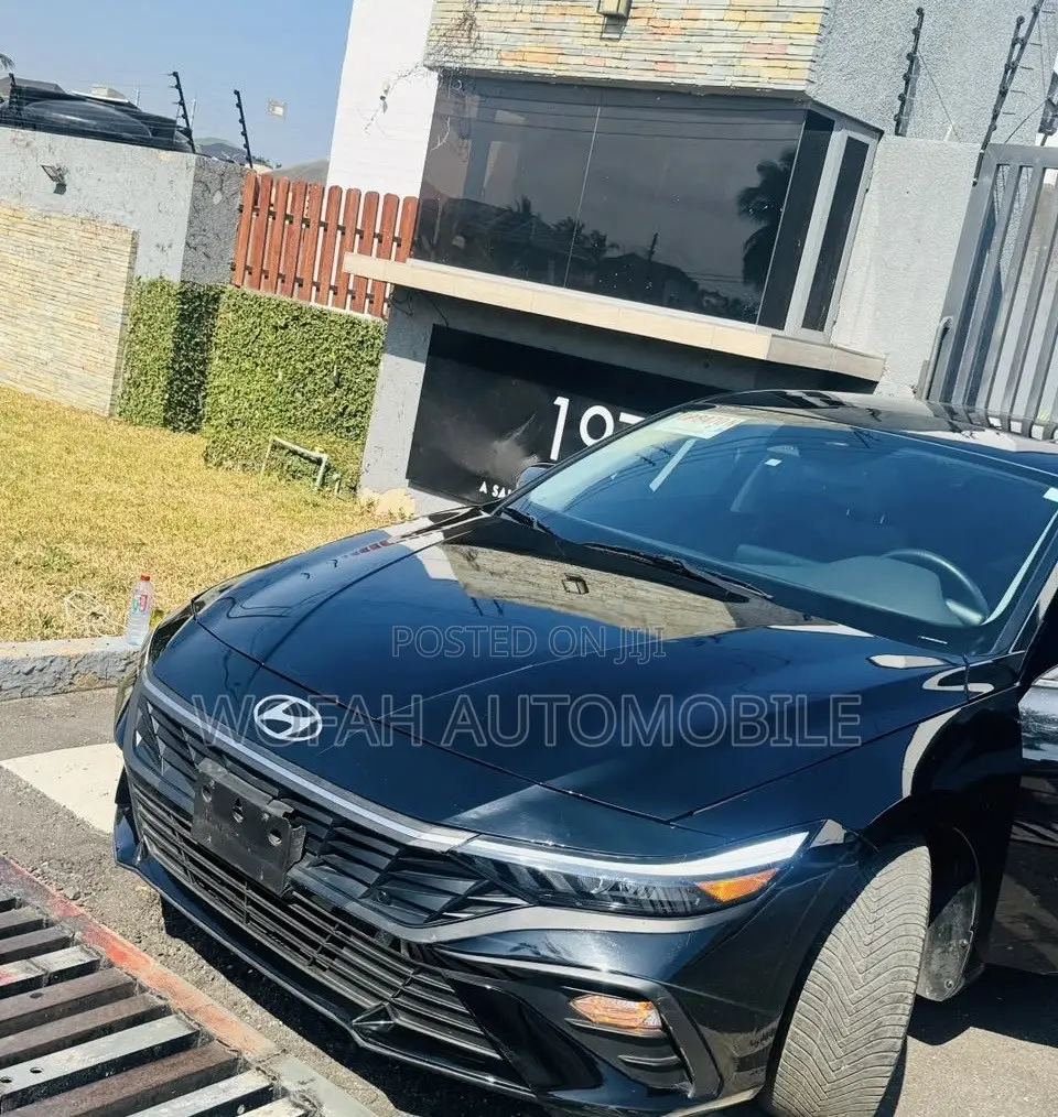 Hyundai Elantra 2025 Black