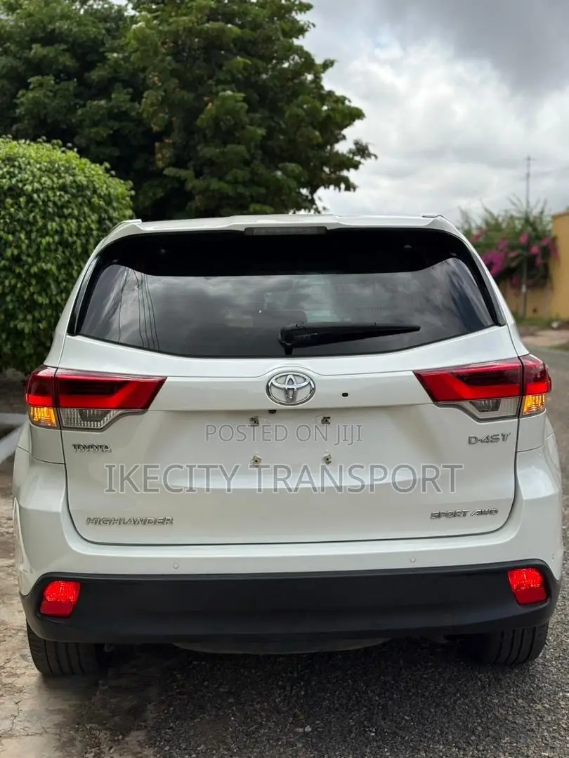 Toyota Highlander XLE 2019 White