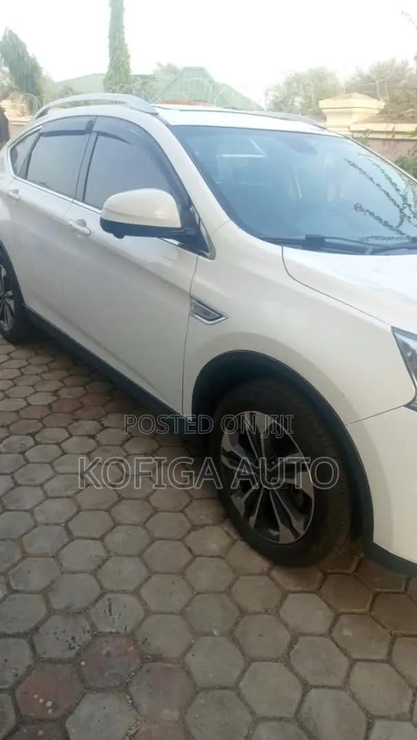 Luxgen U6 2015 White