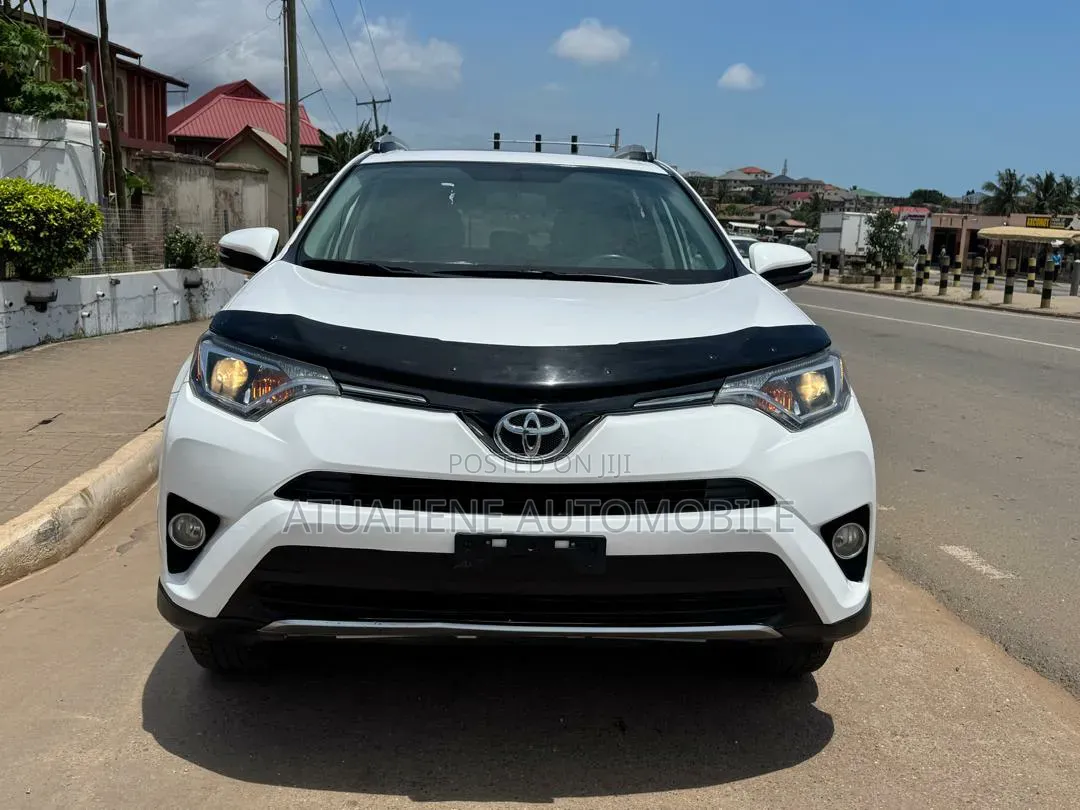 Toyota RAV4 Limited AWD (2.5L 4cyl 6A) 2017 White