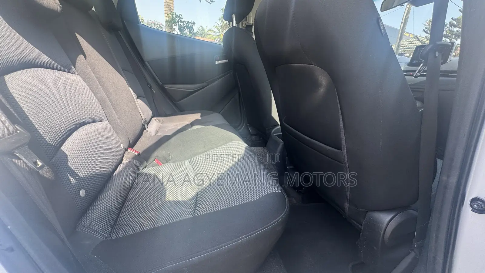 Toyota Yaris L Sedan 4dr 2019 White