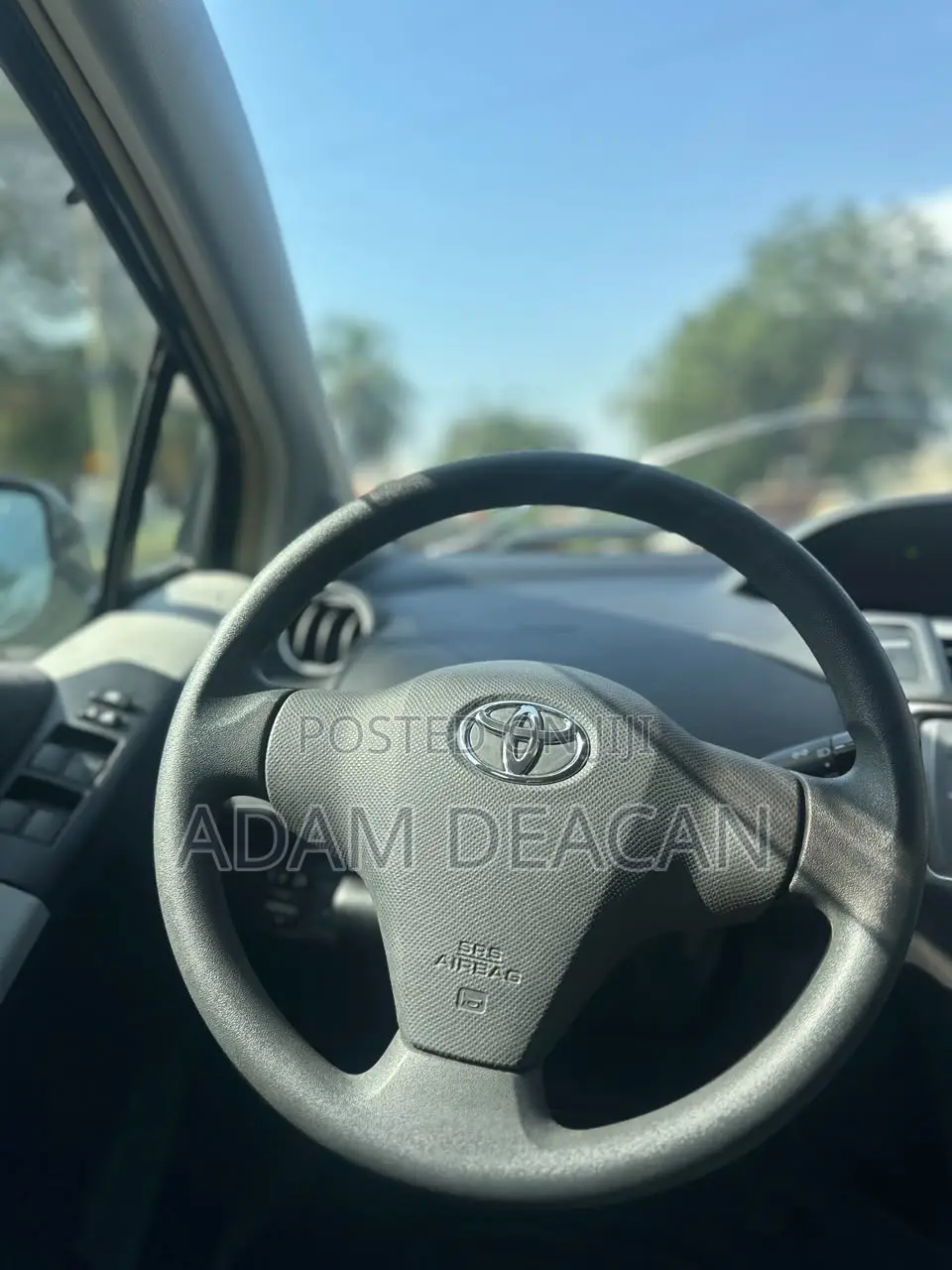 Toyota Vitz 2010 Black