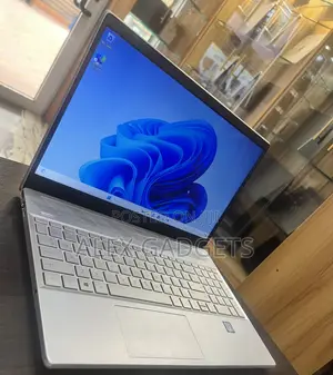 Laptop HP Pavilion 15 8GB Intel Core i7 SSD 128GB