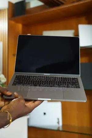 Laptop Apple MacBook Pro 2017 8GB Intel Core i5 SSD 128GB