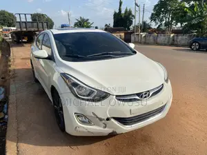 Hyundai Elantra 2013 White