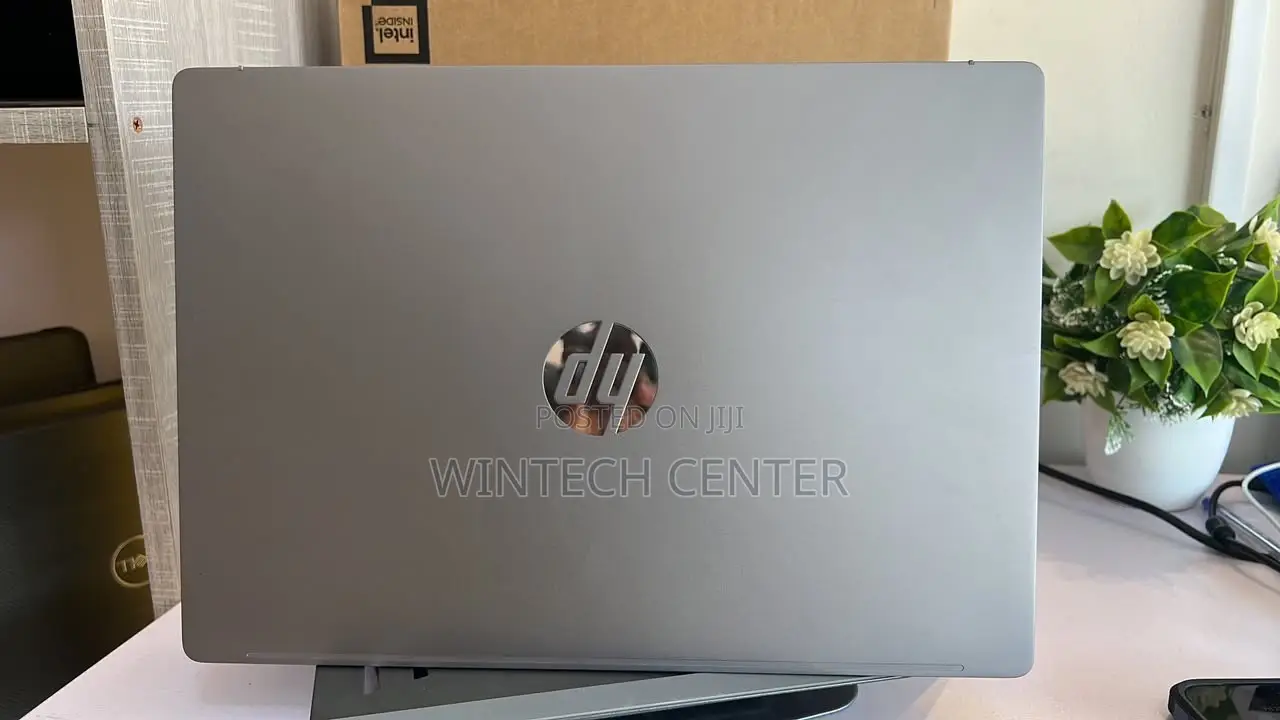 New Laptop HP OmniBook 5 16" 16GB AMD Ryzen 7 SSD 1T