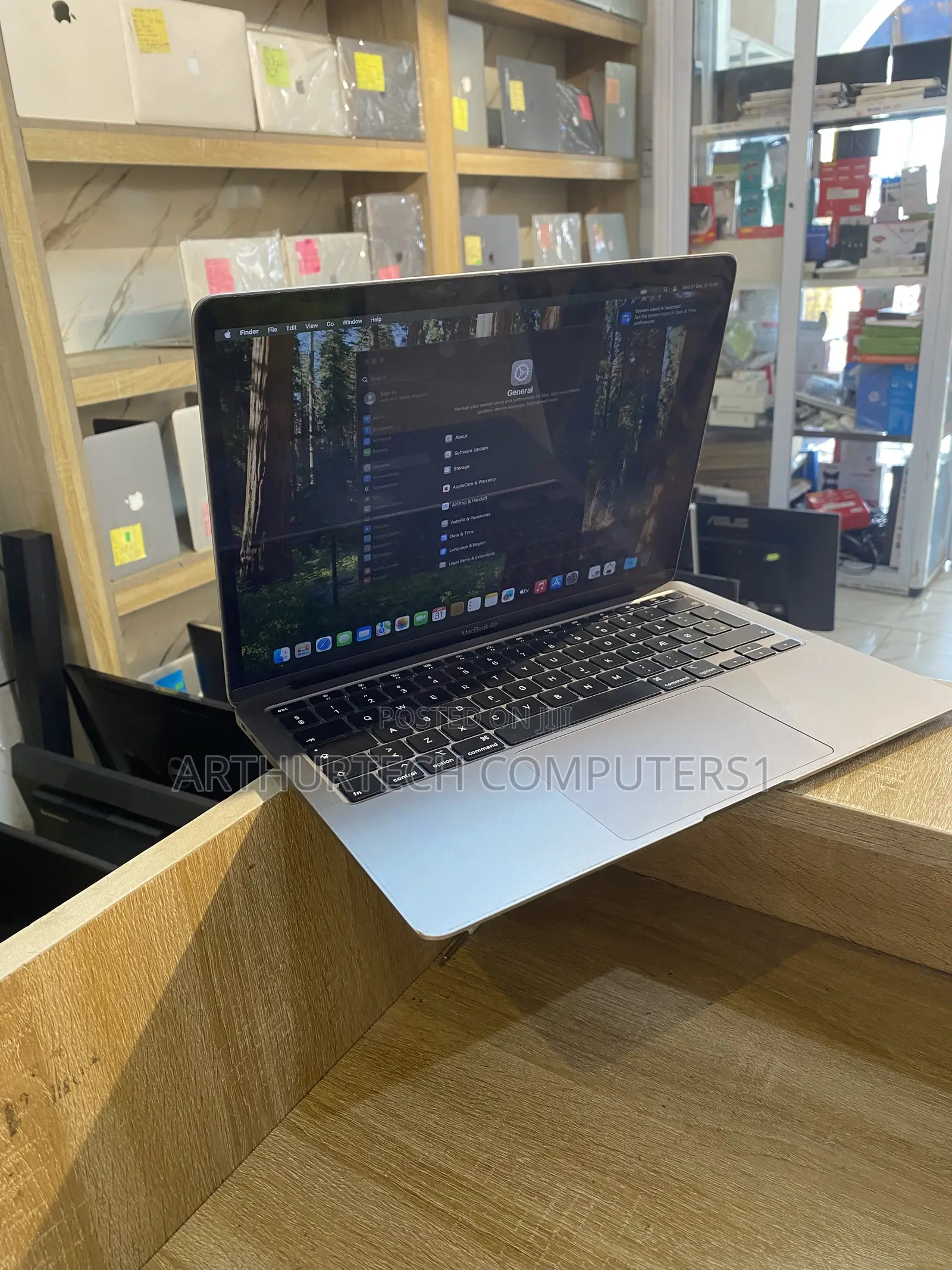 Laptop Apple MacBook Air 2020 8GB Intel Core i3 SSD 256GB