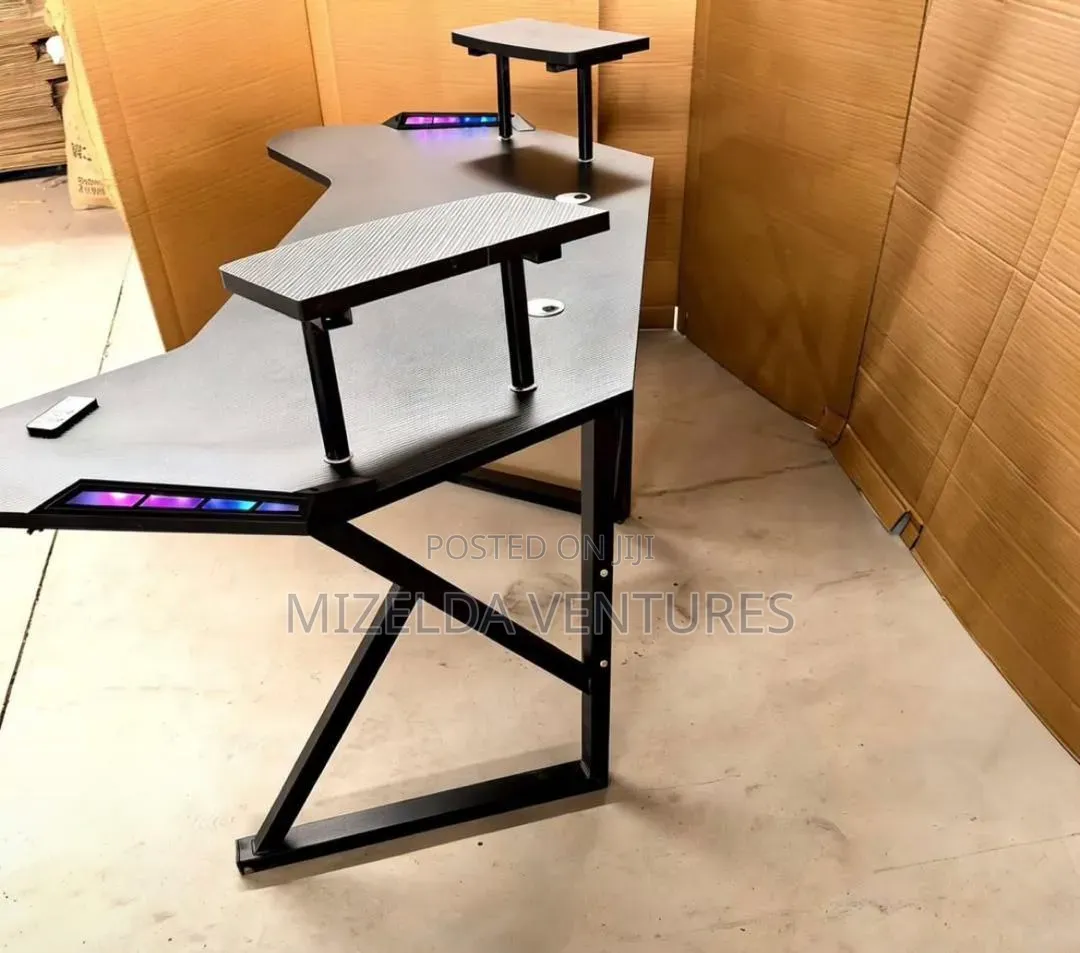 1.6 M Non Lifting Table With RGB