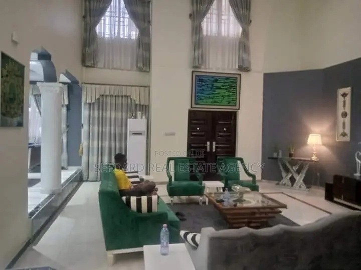 5bdrm House in Nsawam Adoagyiri Municipal for sale