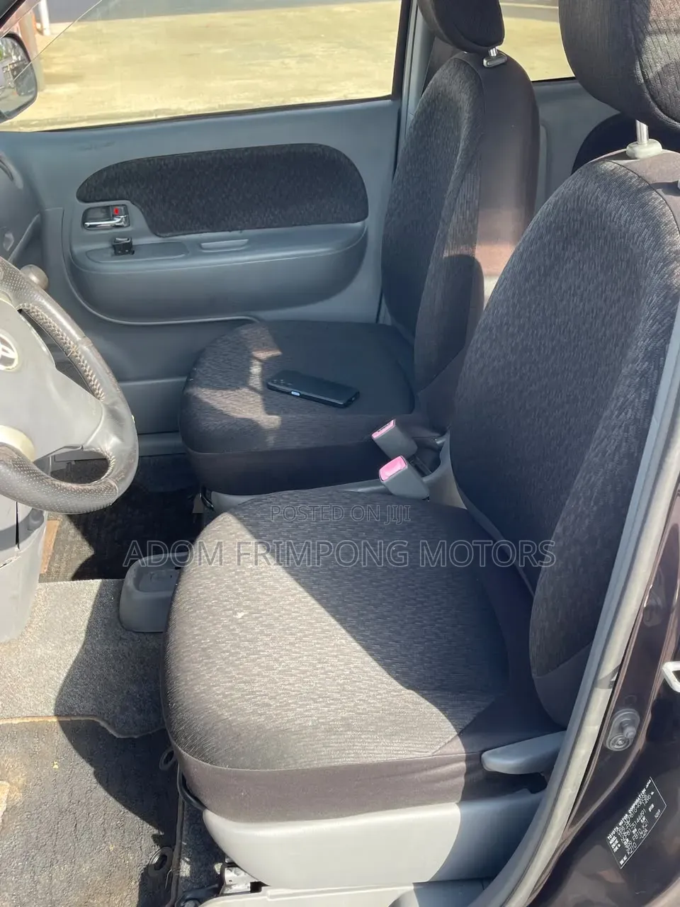 Toyota Sienta 2014