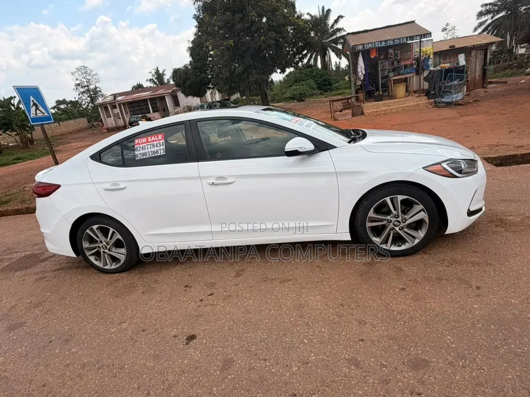Hyundai Elantra Value Edition Sedan FWD (2.0L 4cyl 6A) 2017 White