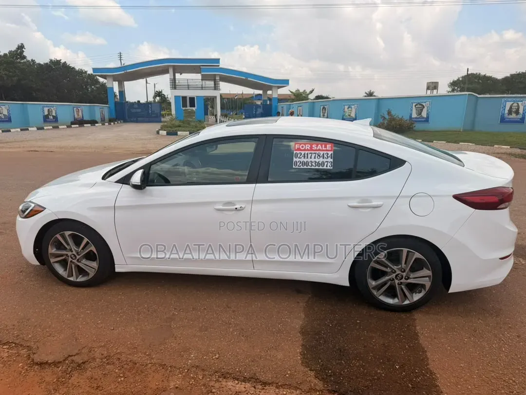 Hyundai Elantra Value Edition Sedan FWD (2.0L 4cyl 6A) 2017 White