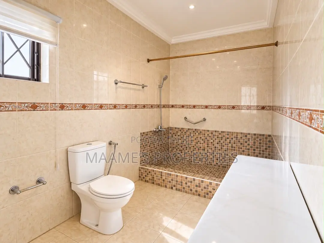 5bdrm House in Regimanuel Gray Estates for sale