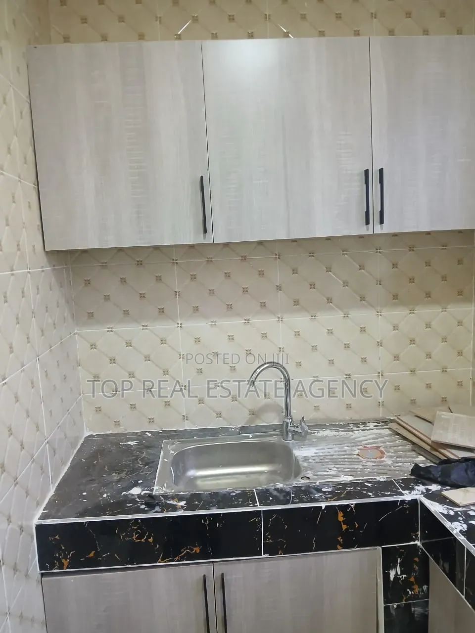 1bdrm Apartment in Lapaz Isreal,,, Abrantie for rent