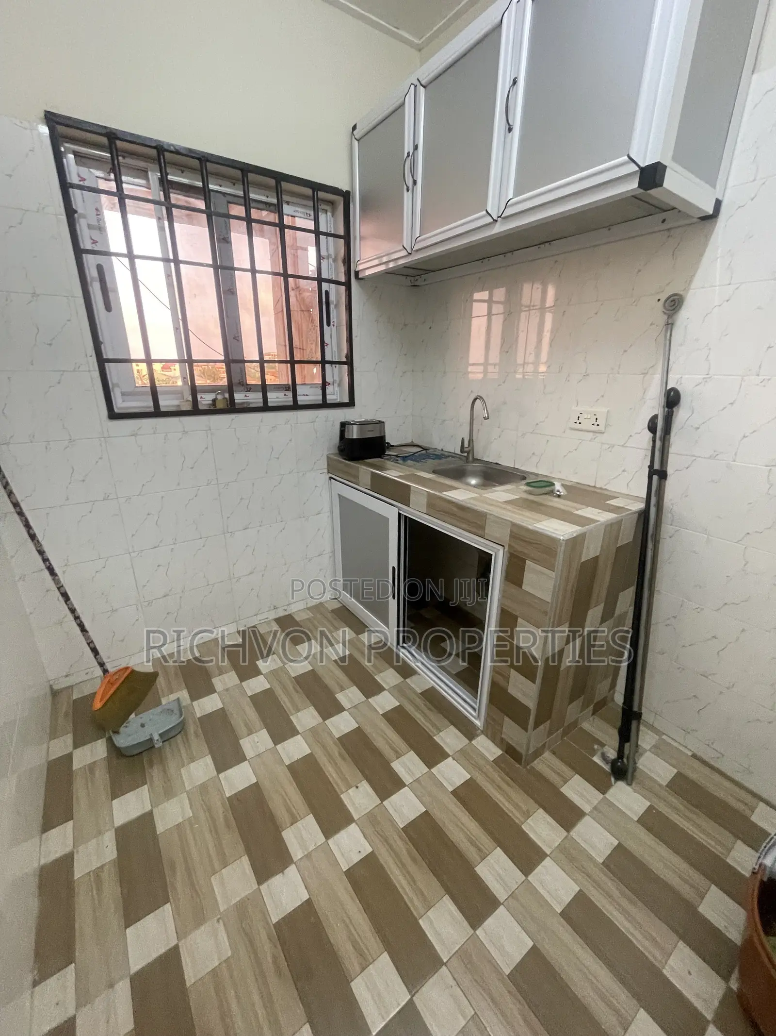 1bdrm Apartment in Richvon, Lashibi for rent