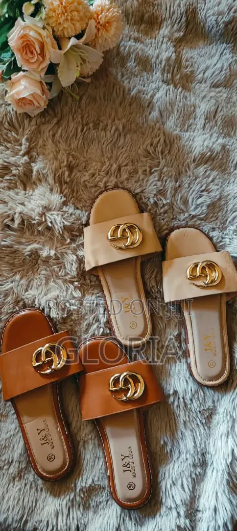 Ladies Gucci Flat Slides Slippers