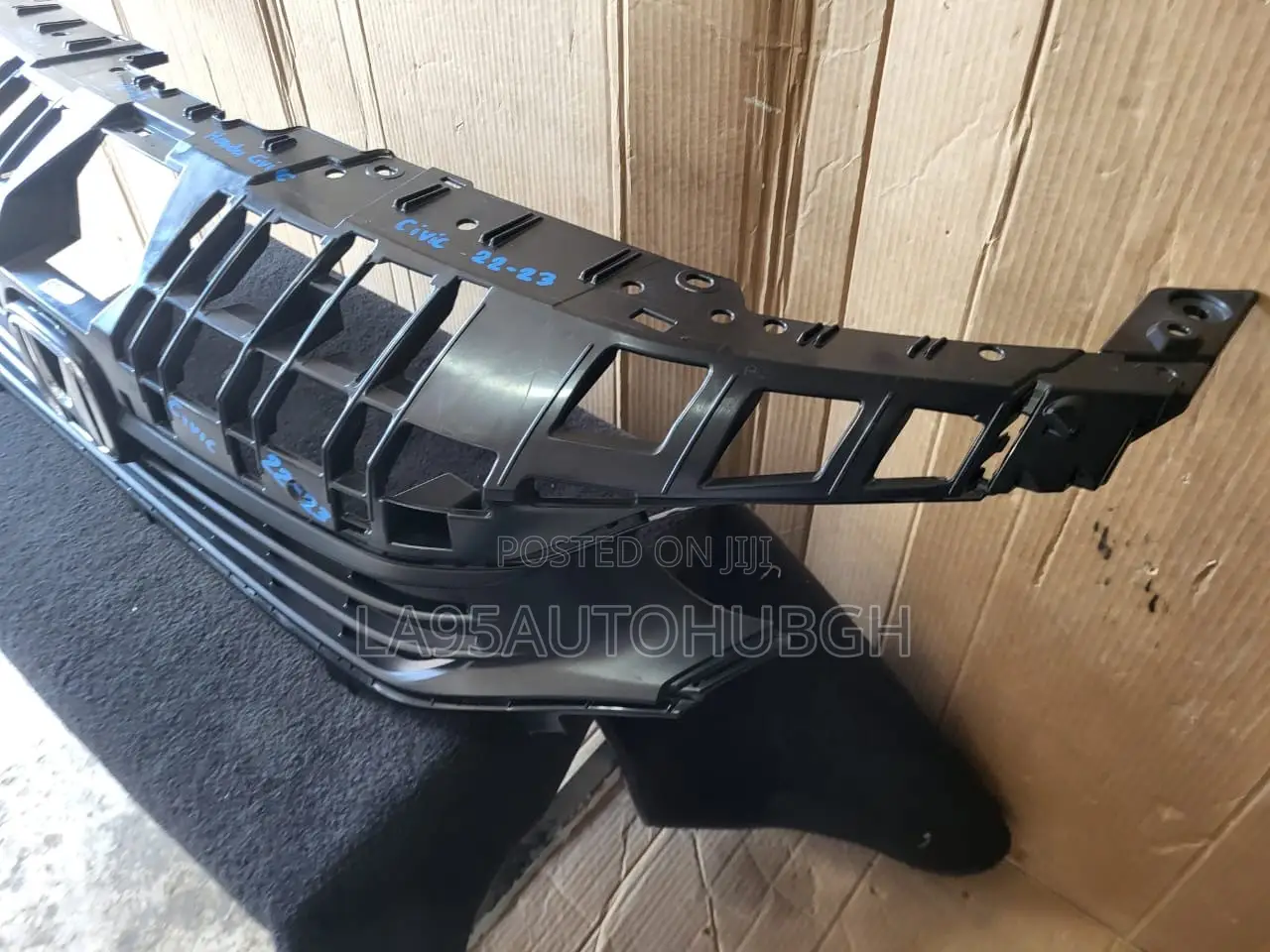 Honda Civic 2022,2023,2024 Front Bumper Upper Grille