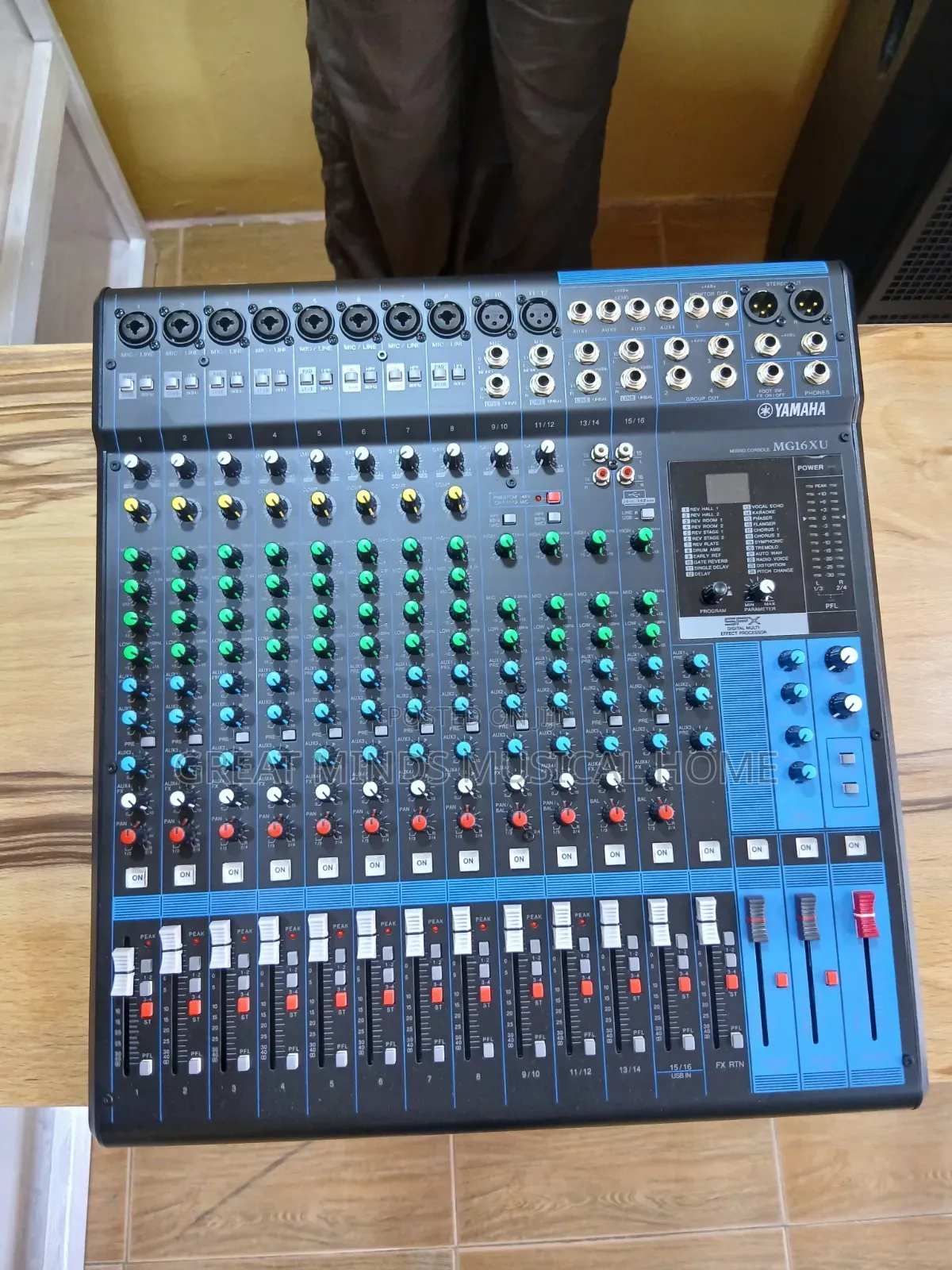 Yamaha MG 16xu Raw Mixer