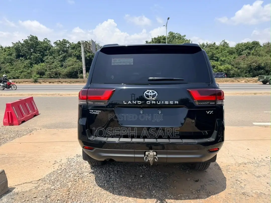 Toyota Land Cruiser 2024 Black