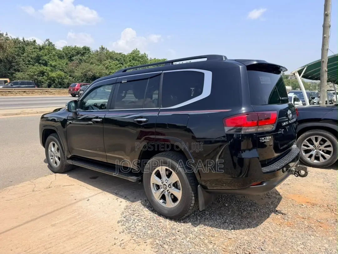 Toyota Land Cruiser 2024 Black