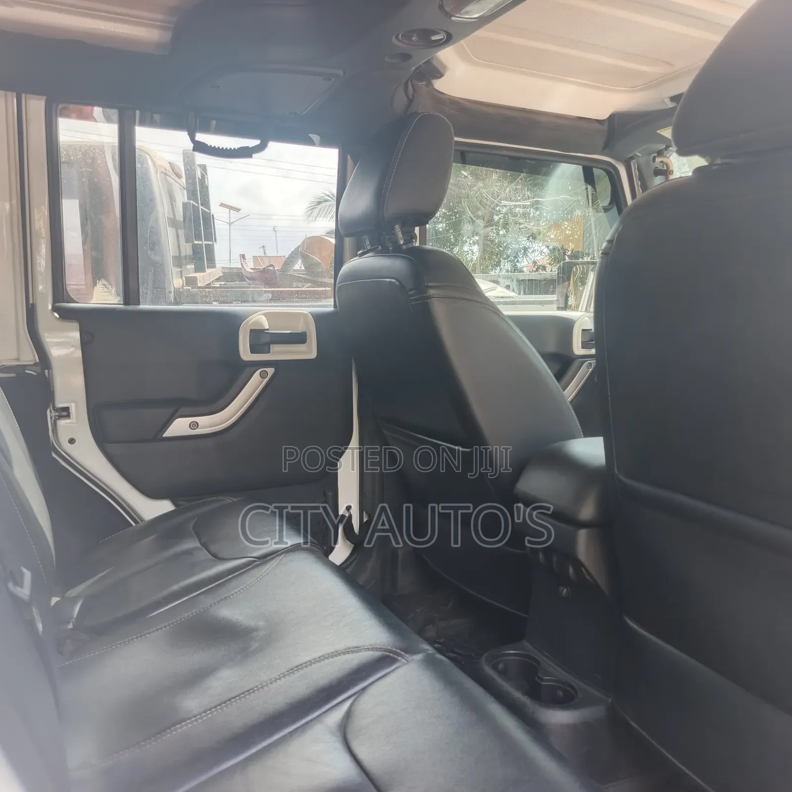 Jeep Wrangler 2022 White
