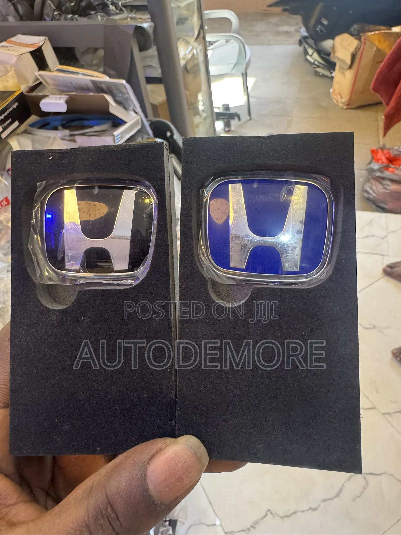 Honda Steering Glass Crown