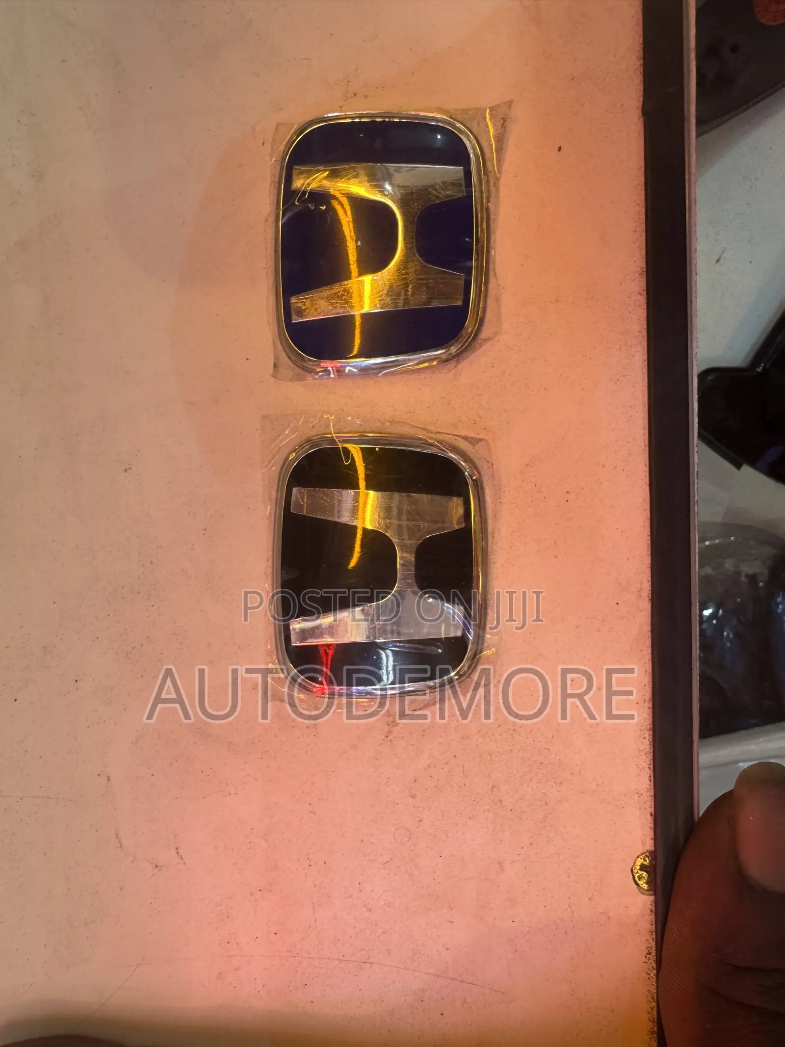 Honda Steering Glass Crown
