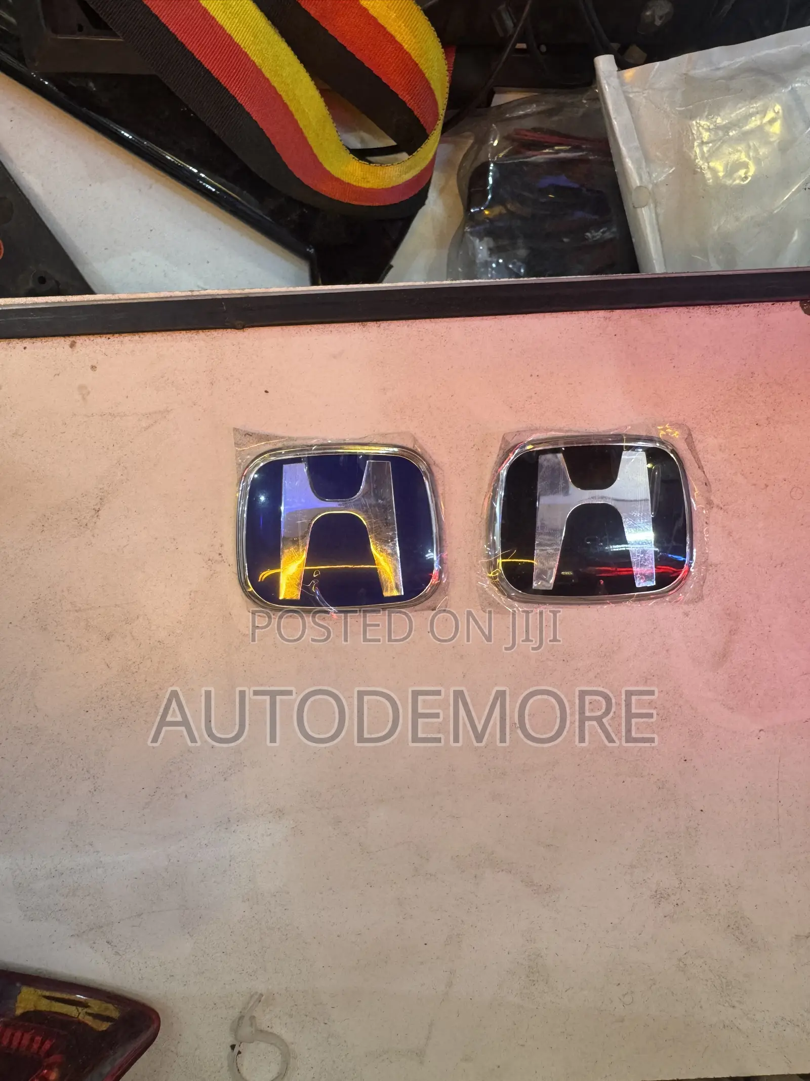 Honda Steering Glass Crown