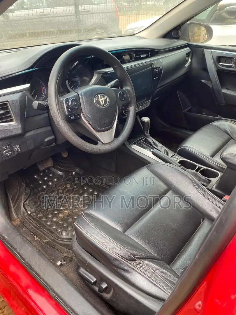 Toyota Corolla 2016 Red