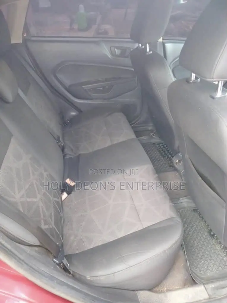 Ford Fiesta SE Hatchback 2012 Brown