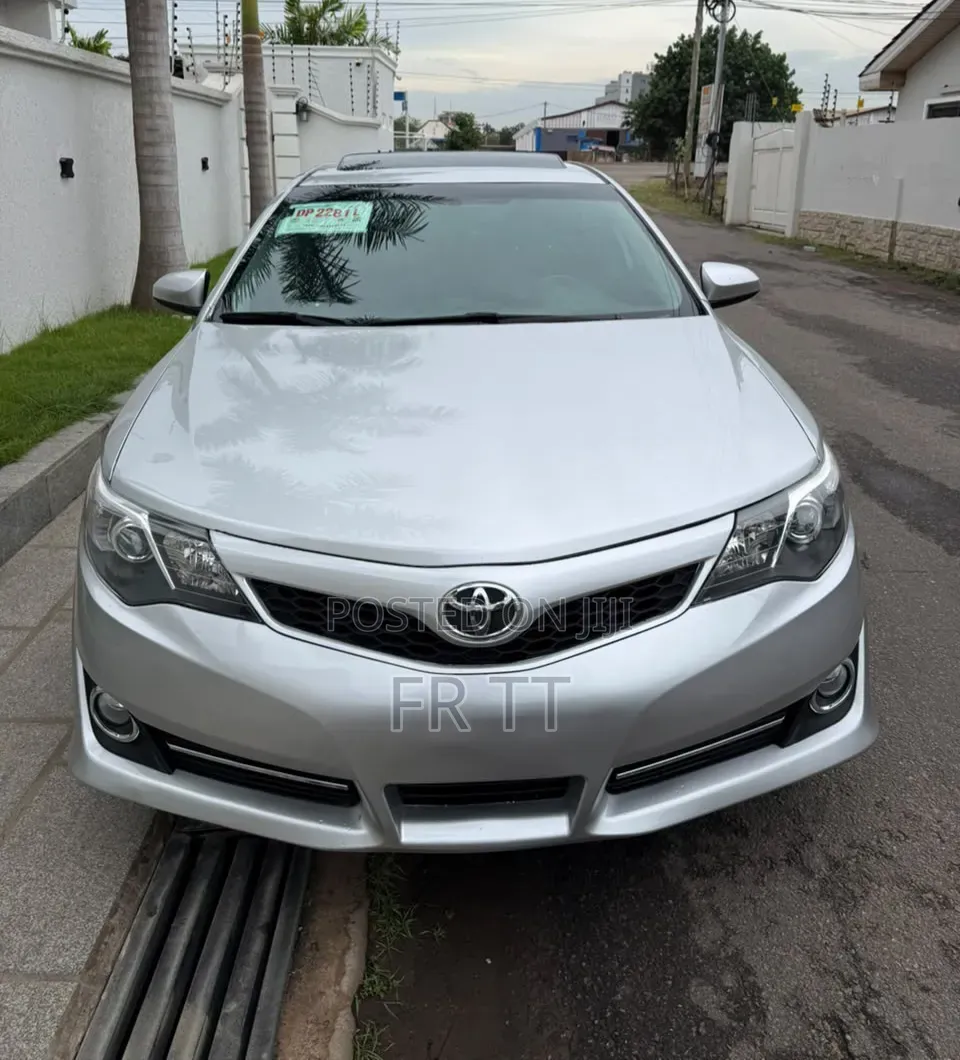 Toyota Camry 2014 Silver