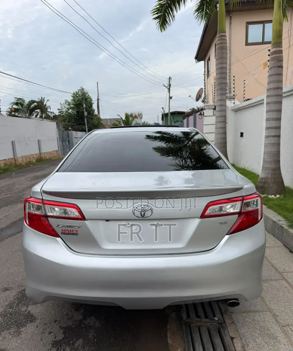 Toyota Camry 2014 Silver